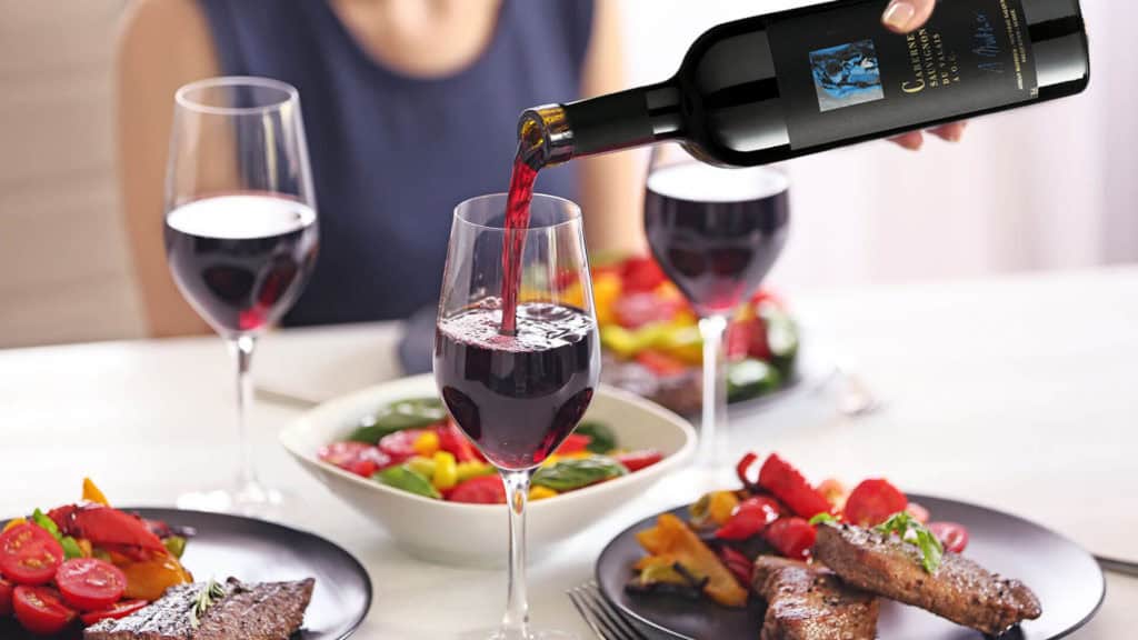 Cabernet Sauvignon serviert zu Speisen – passende Wein-Speise-Kombination