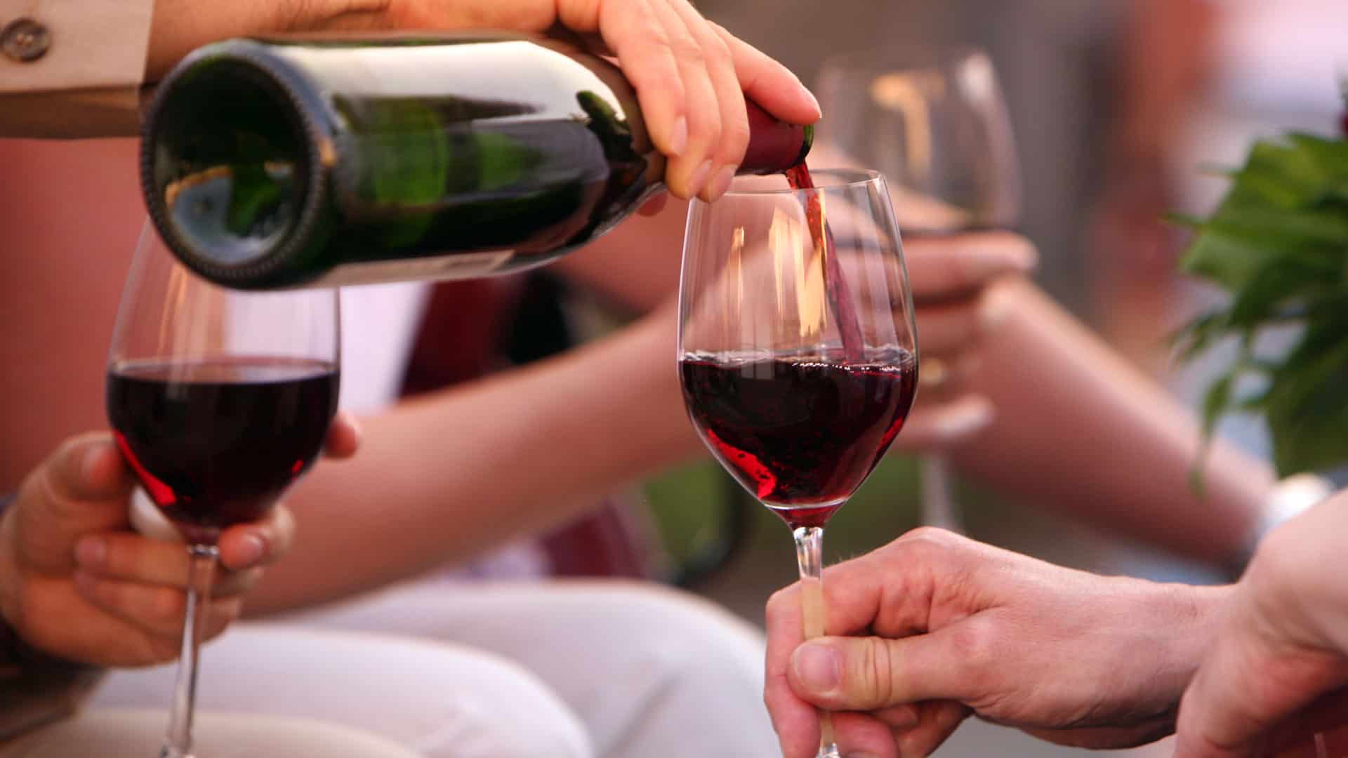 cornalin wein ausschenken