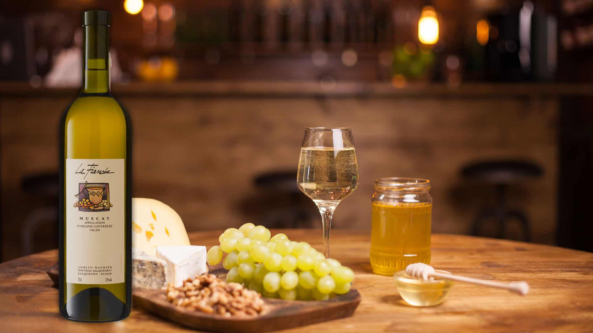 Der beste Muscat Wein: Entdecken Sie die Vielfalt einer Klassiker-Rebsorte 7 muscat weissenwein weinglas und kease