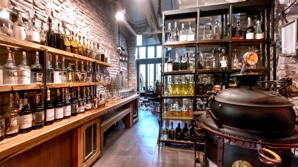 Handwerkliches Schnapsbrennen – traditionelle Spirituosen‑Herstellung