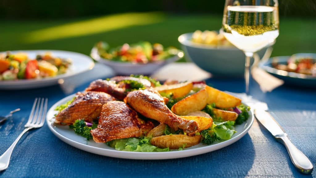 Helles Fleisch vom Grill im Freien