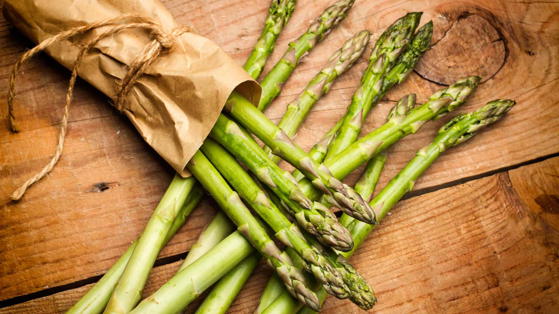spargel gruen verpackt