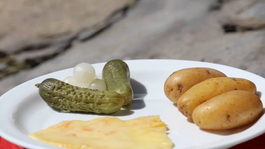 Wein & Raclette 19 wein raclette header beitragsbild