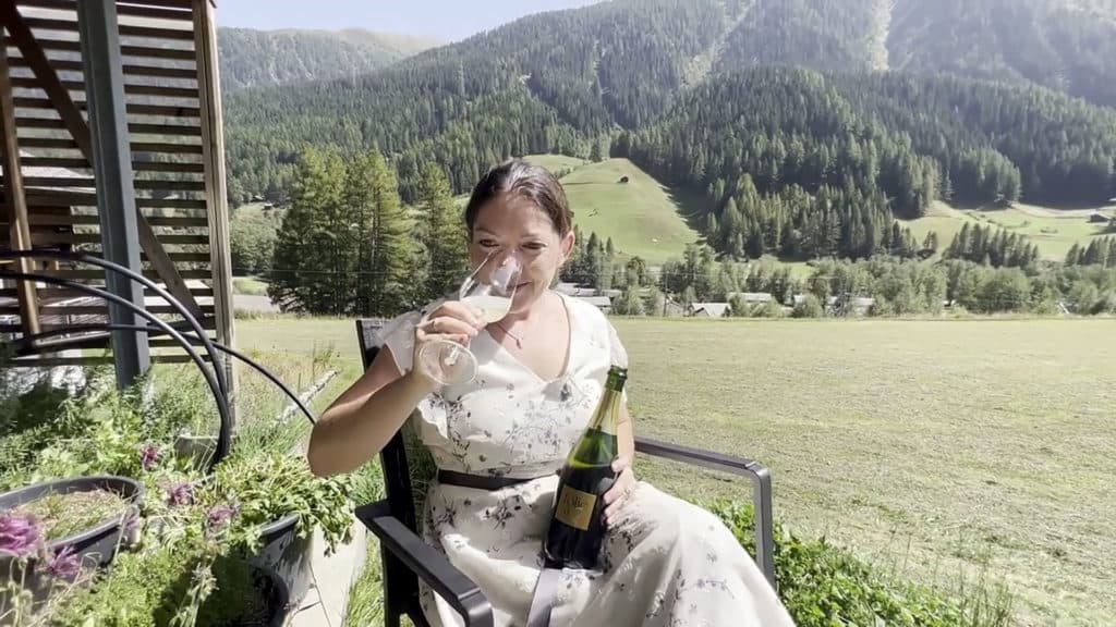 Wine recommendation for panna cotta - Luzia Michlig recommends Valais wine