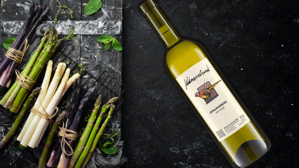 Asparagus served with Johannisberg Weidmannstrunk - wine recommendation with asparagus